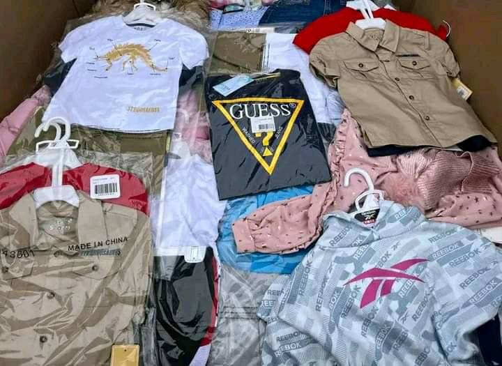 Palette de vêtements pour enfants assortis – 600 pièces élégantes - Image 3