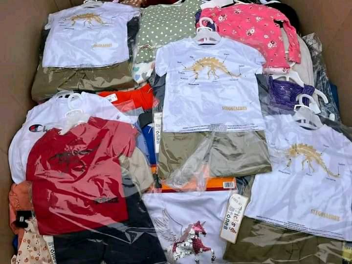 Palette de vêtements pour enfants assortis – 600 pièces élégantes - Image 8