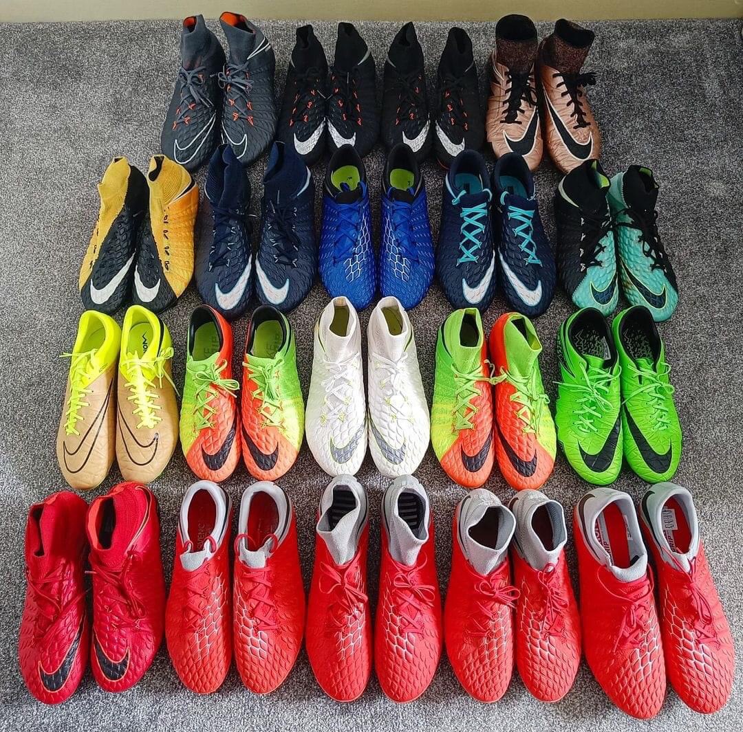 Palette de crampons de football de tailles mixtes - Image 2
