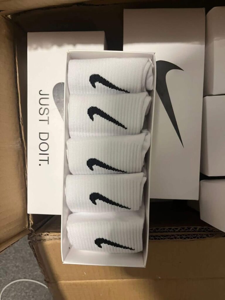 Socks Pallet